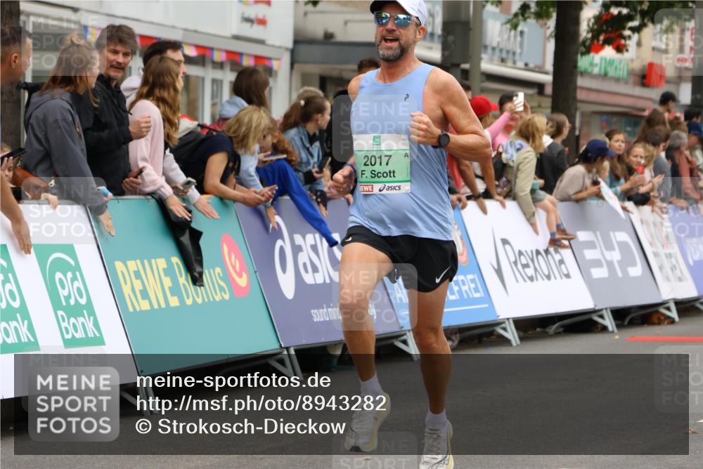 21.09.2025 - PSD Bank Halbmarathon Strokosch-Dieckow http://msf.ph/oto/8943282 21.09.2025 11:37:35 Ziel 1216, 2017, 2115, 2132, 2226, 3999 meine-sportfotos.de