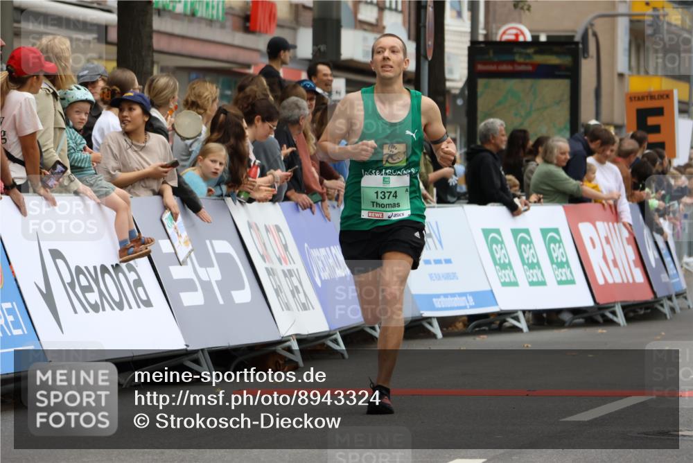 21.09.2025 - PSD Bank Halbmarathon Strokosch-Dieckow http://msf.ph/oto/8943324 21.09.2025 11:38:02 Ziel 1374, 1928, 3916, 3922 meine-sportfotos.de