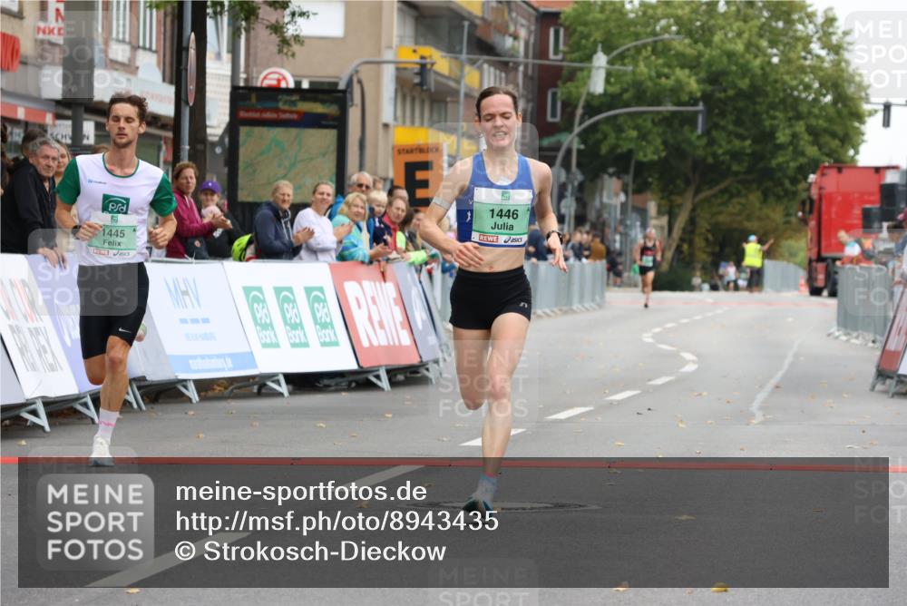 21.09.2025 - PSD Bank Halbmarathon Strokosch-Dieckow http://msf.ph/oto/8943435 21.09.2025 11:16:09 Ziel 1445, 1446 meine-sportfotos.de