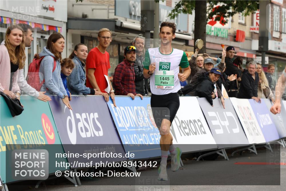 21.09.2025 - PSD Bank Halbmarathon Strokosch-Dieckow http://msf.ph/oto/8943442 21.09.2025 11:16:10 Ziel 1445, 1446 meine-sportfotos.de
