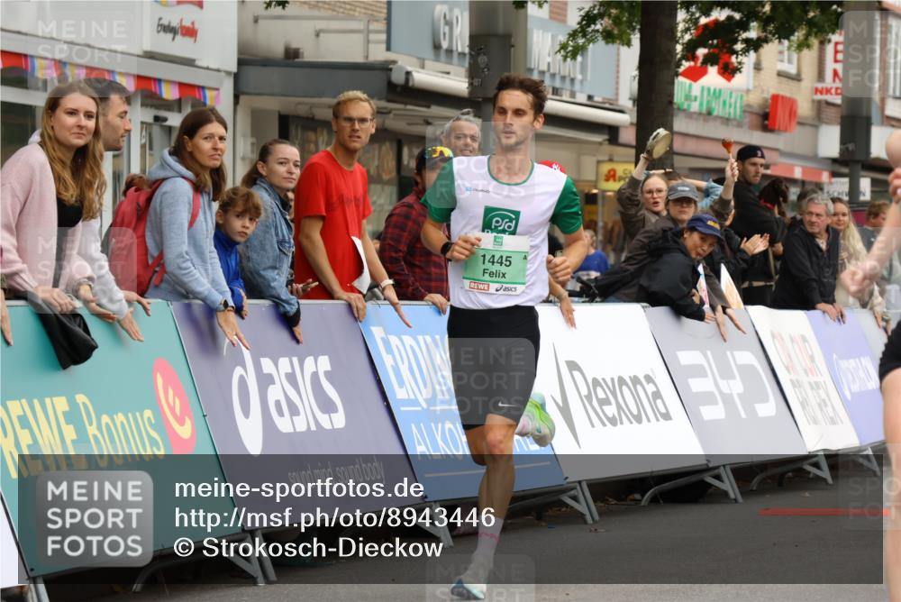 21.09.2025 - PSD Bank Halbmarathon Strokosch-Dieckow http://msf.ph/oto/8943446 21.09.2025 11:16:11 Ziel 1445, 1446 meine-sportfotos.de