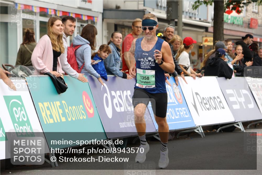 21.09.2025 - PSD Bank Halbmarathon Strokosch-Dieckow http://msf.ph/oto/8943570 21.09.2025 11:17:08 Ziel 1358 meine-sportfotos.de