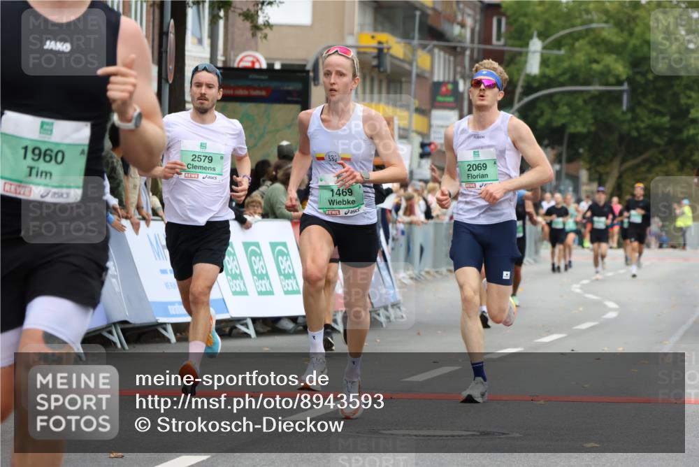 21.09.2025 - PSD Bank Halbmarathon Strokosch-Dieckow http://msf.ph/oto/8943593 21.09.2025 11:39:42 Ziel 1469, 1483, 1784, 1960, 1970, 2059, 2069, 2084, 2085, 2333, 2579, 2897, 3909 meine-sportfotos.de