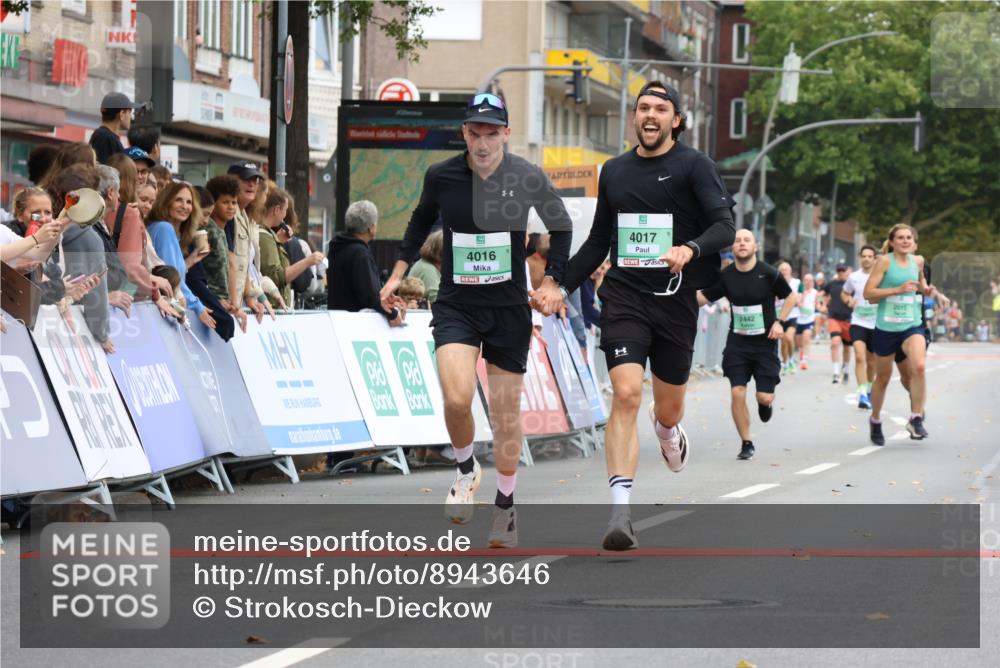 21.09.2025 - PSD Bank Halbmarathon Strokosch-Dieckow http://msf.ph/oto/8943646 21.09.2025 11:39:55 Ziel 1645, 1968, 2015, 2085, 2442, 4016, 4017 meine-sportfotos.de