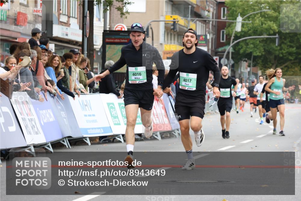 21.09.2025 - PSD Bank Halbmarathon Strokosch-Dieckow http://msf.ph/oto/8943649 21.09.2025 11:39:55 Ziel 1645, 1968, 2015, 2085, 2442, 4016, 4017 meine-sportfotos.de