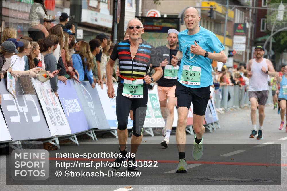 21.09.2025 - PSD Bank Halbmarathon Strokosch-Dieckow http://msf.ph/oto/8943822 21.09.2025 11:41:12 Ziel 1435, 1775, 1776, 1788, 2183, 2227, 3911, 4026 meine-sportfotos.de