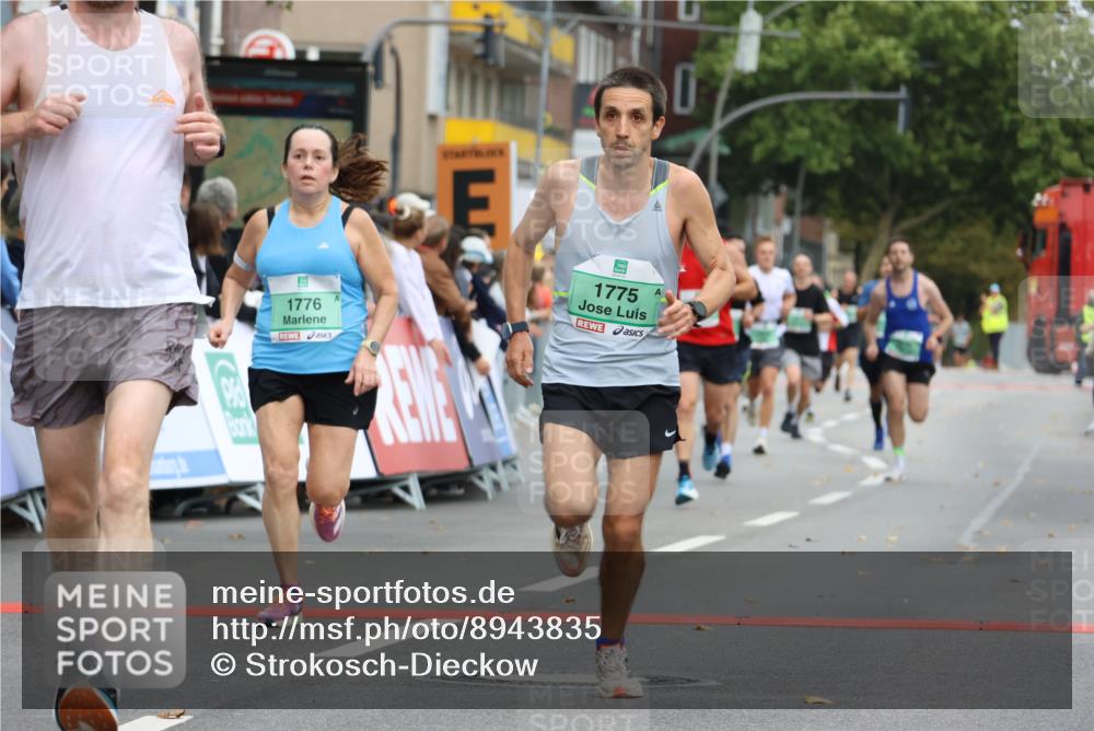 21.09.2025 - PSD Bank Halbmarathon Strokosch-Dieckow http://msf.ph/oto/8943835 21.09.2025 11:41:17 Ziel 1435, 1775, 1776, 1786, 1788, 2116, 2183, 2227, 3911, 4026 meine-sportfotos.de