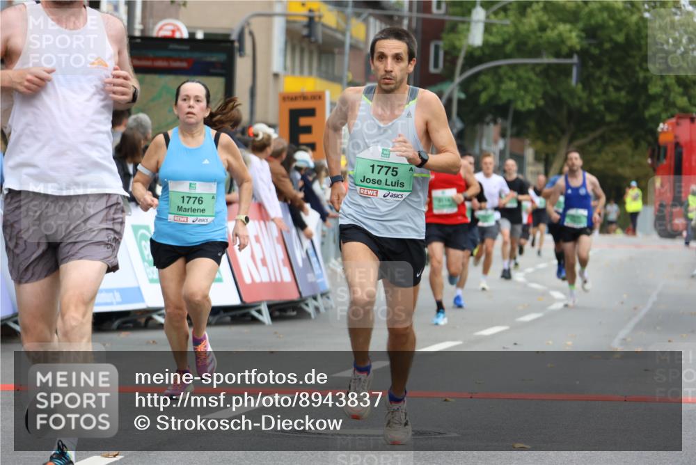 21.09.2025 - PSD Bank Halbmarathon Strokosch-Dieckow http://msf.ph/oto/8943837 21.09.2025 11:41:17 Ziel 1435, 1775, 1776, 1786, 1788, 2116, 2183, 2227, 3911, 4026 meine-sportfotos.de