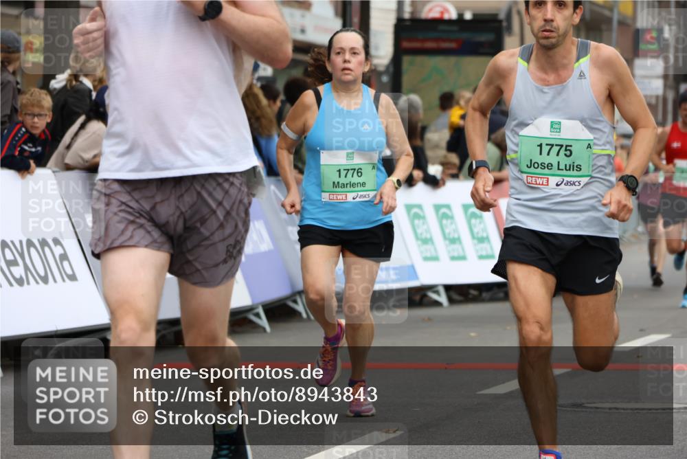 21.09.2025 - PSD Bank Halbmarathon Strokosch-Dieckow http://msf.ph/oto/8943843 21.09.2025 11:41:18 Ziel 1349, 1435, 1775, 1776, 1786, 1788, 1886, 2116, 2183, 2227, 3911, 4026 meine-sportfotos.de