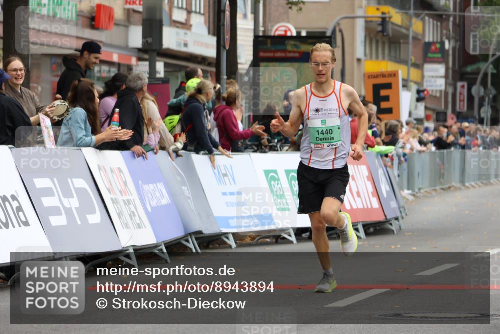 21.09.2025 - PSD Bank Halbmarathon Strokosch-Dieckow http://msf.ph/oto/8943894 21.09.2025 11:20:45 Ziel 1440, 1829, 1837 meine-sportfotos.de