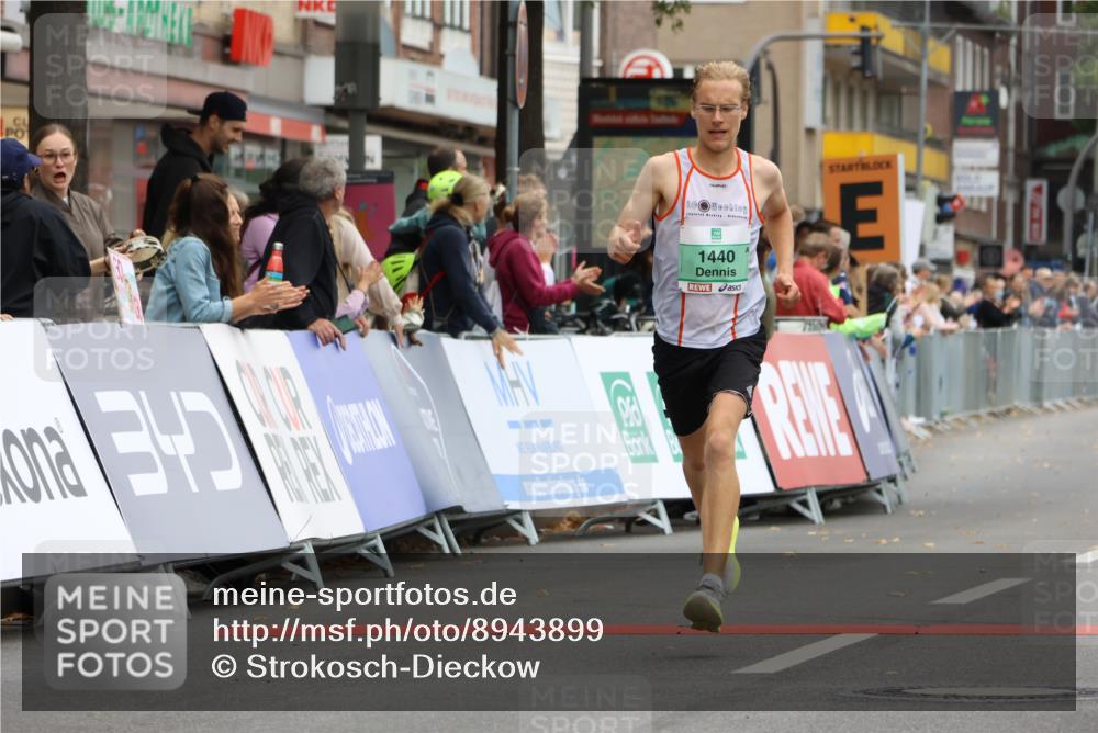 21.09.2025 - PSD Bank Halbmarathon Strokosch-Dieckow http://msf.ph/oto/8943899 21.09.2025 11:20:45 Ziel 1440, 1829, 1837 meine-sportfotos.de