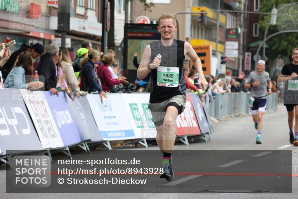 21.09.2025 - PSD Bank Halbmarathon Strokosch-Dieckow http://msf.ph/oto/8943928 21.09.2025 11:20:56 Ziel 1835, 1837, 1846, 1862 meine-sportfotos.de