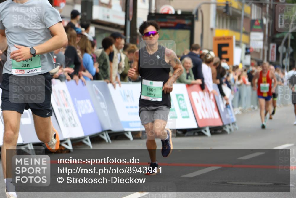 21.09.2025 - PSD Bank Halbmarathon Strokosch-Dieckow http://msf.ph/oto/8943941 21.09.2025 11:42:06 Ziel 1484, 1518, 1801, 2045, 2425 meine-sportfotos.de