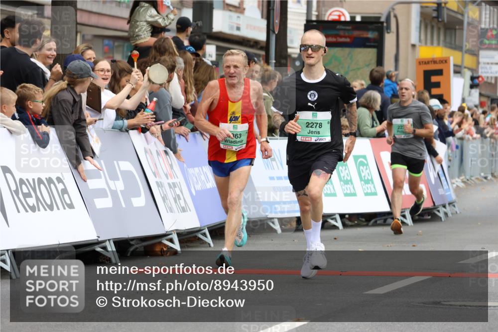 21.09.2025 - PSD Bank Halbmarathon Strokosch-Dieckow http://msf.ph/oto/8943950 21.09.2025 11:42:13 Ziel 1363, 1484, 1801, 2224, 2278 meine-sportfotos.de