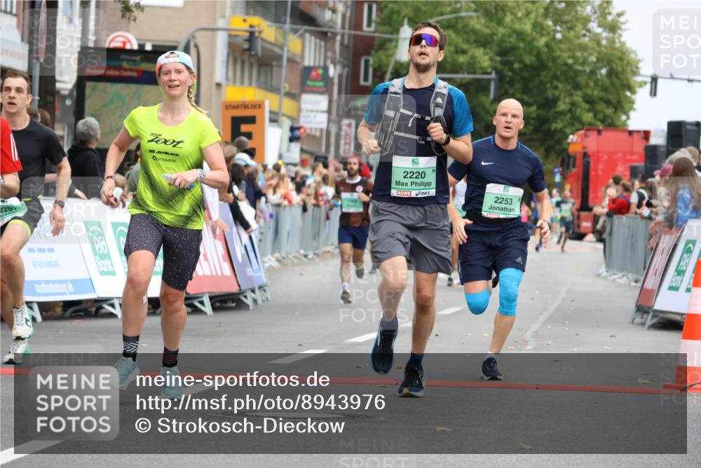 21.09.2025 - PSD Bank Halbmarathon Strokosch-Dieckow http://msf.ph/oto/8943976 21.09.2025 11:42:27 Ziel 1058, 1068, 1899, 1995, 2220, 2253, 2281, 2380, 3928, 3930, 4048 meine-sportfotos.de