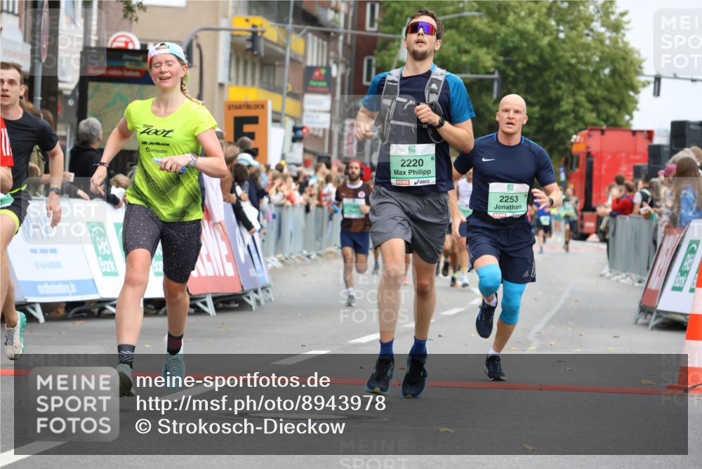 21.09.2025 - PSD Bank Halbmarathon Strokosch-Dieckow http://msf.ph/oto/8943978 21.09.2025 11:42:27 Ziel 1058, 1068, 1899, 1995, 2220, 2253, 2281, 2380, 3928, 3930, 4048 meine-sportfotos.de