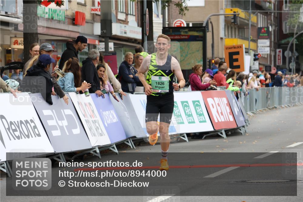 21.09.2025 - PSD Bank Halbmarathon Strokosch-Dieckow http://msf.ph/oto/8944000 21.09.2025 11:22:21 Ziel 1826 meine-sportfotos.de