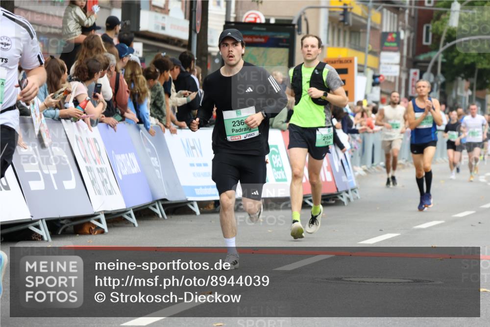 21.09.2025 - PSD Bank Halbmarathon Strokosch-Dieckow http://msf.ph/oto/8944039 21.09.2025 11:42:52 Ziel 1749, 1750, 2100, 2123, 2135, 2158, 2369, 2995, 3315 meine-sportfotos.de