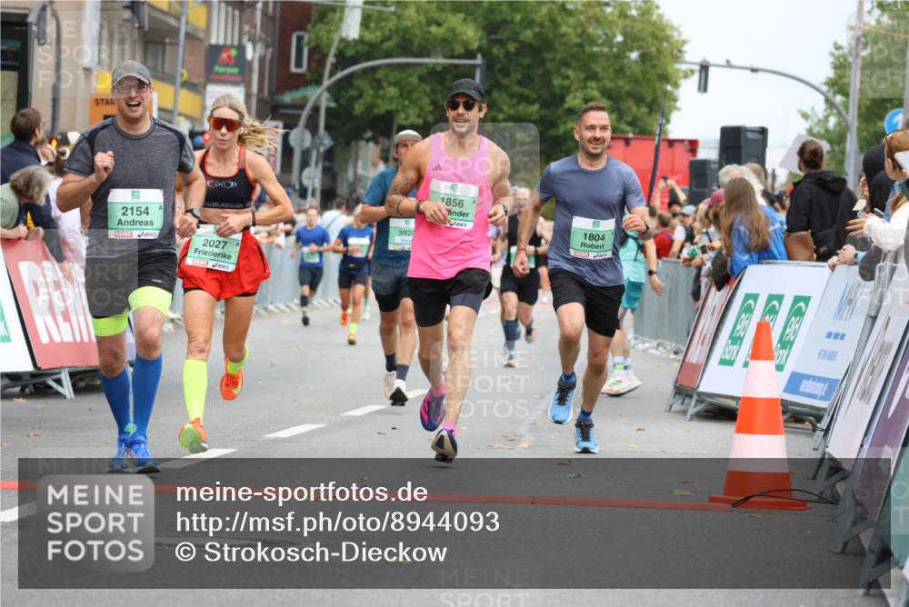 21.09.2025 - PSD Bank Halbmarathon Strokosch-Dieckow http://msf.ph/oto/8944093 21.09.2025 11:43:15 Ziel 1262, 1264, 1804, 1856, 1943, 2027, 2154, 2240, 2265, 3920 meine-sportfotos.de