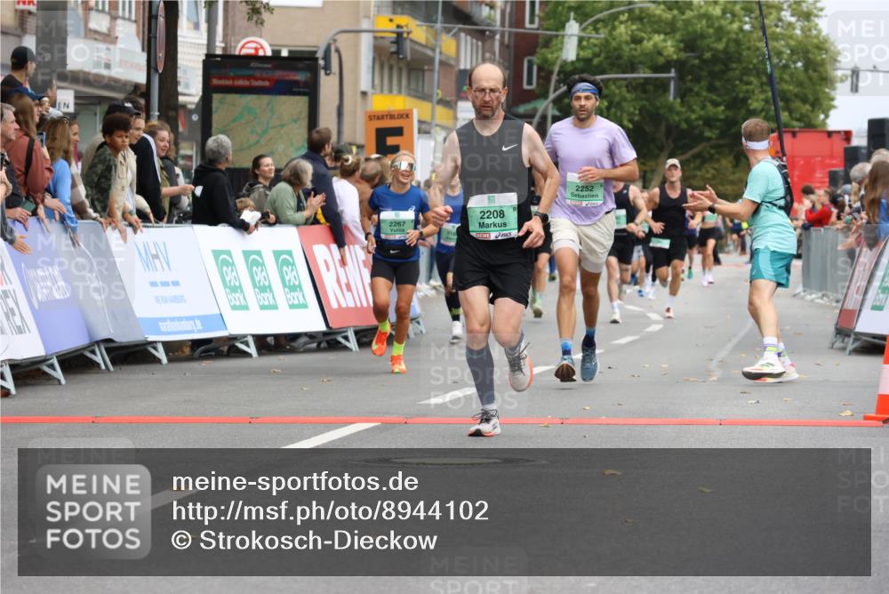 21.09.2025 - PSD Bank Halbmarathon Strokosch-Dieckow http://msf.ph/oto/8944102 21.09.2025 11:43:24 Ziel 1262, 1336, 1804, 1856, 1943, 2027, 2154, 2208, 2252, 2267, 3188, 3920 meine-sportfotos.de