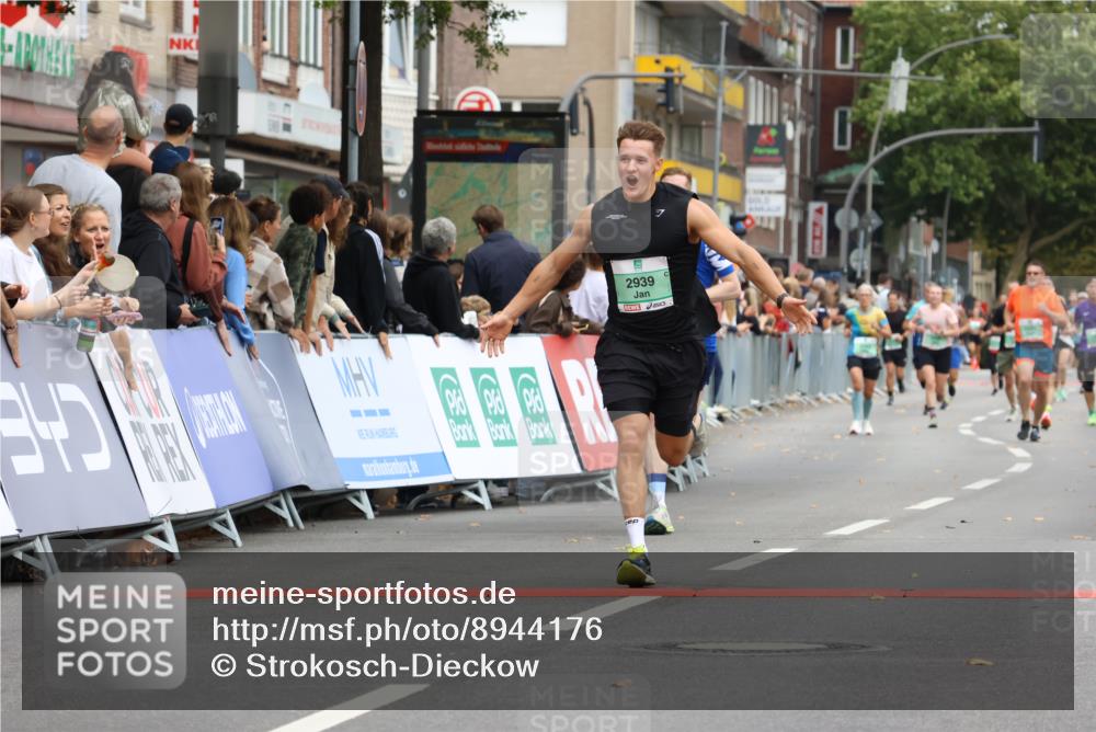 21.09.2025 - PSD Bank Halbmarathon Strokosch-Dieckow http://msf.ph/oto/8944176 21.09.2025 11:45:28 Ziel 1023, 1041, 2139, 2143, 2939 meine-sportfotos.de