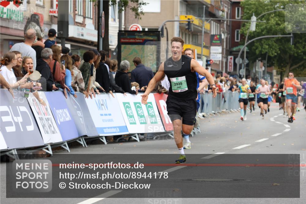 21.09.2025 - PSD Bank Halbmarathon Strokosch-Dieckow http://msf.ph/oto/8944178 21.09.2025 11:45:28 Ziel 1023, 1041, 2139, 2143, 2939 meine-sportfotos.de