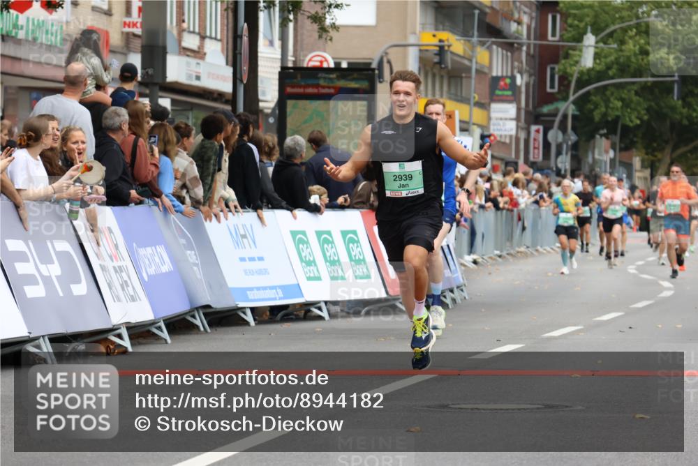 21.09.2025 - PSD Bank Halbmarathon Strokosch-Dieckow http://msf.ph/oto/8944182 21.09.2025 11:45:29 Ziel 1023, 1041, 2139, 2143, 2939 meine-sportfotos.de
