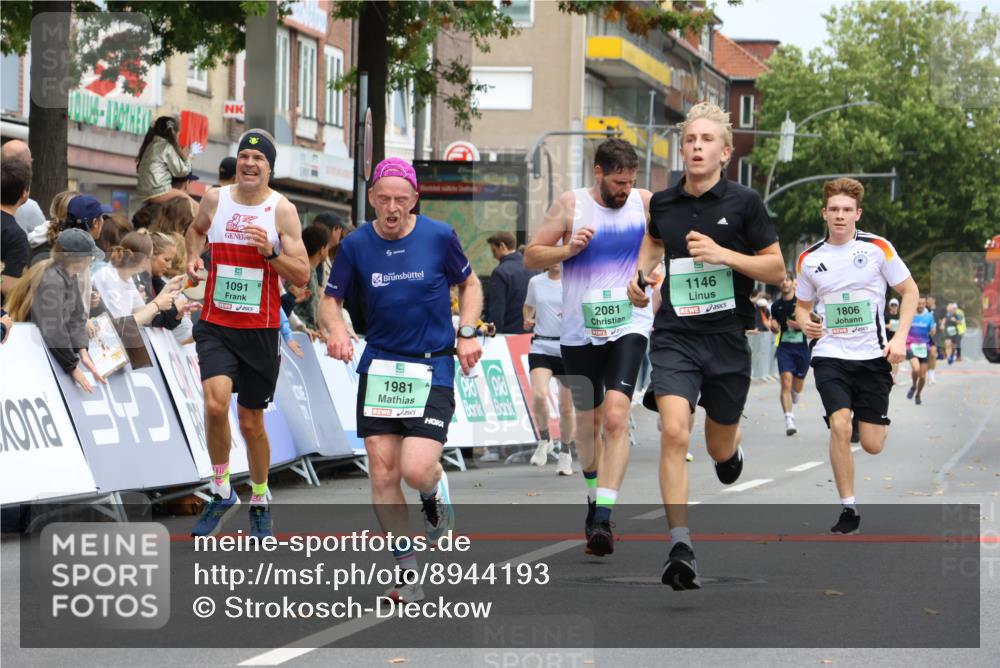 21.09.2025 - PSD Bank Halbmarathon Strokosch-Dieckow http://msf.ph/oto/8944193 21.09.2025 11:44:08 Ziel 1091, 1146, 1329, 1621, 1757, 1806, 1981, 1986, 2081, 2196, 2294, 2460, 3023, 4057 meine-sportfotos.de