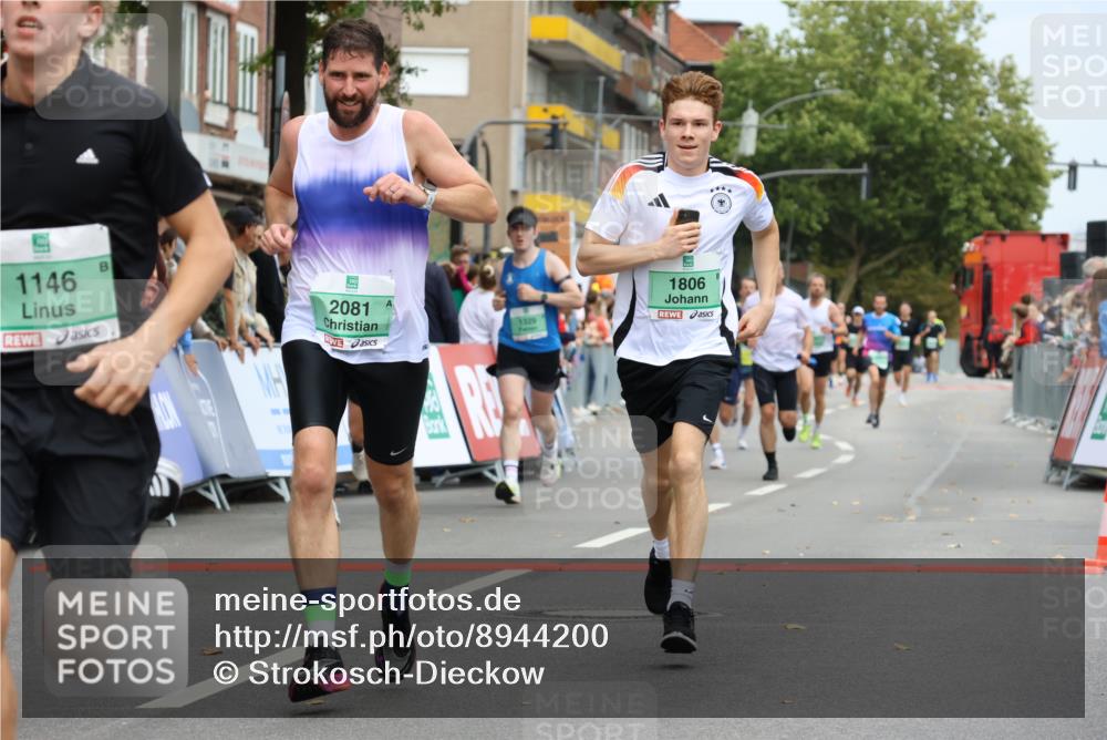21.09.2025 - PSD Bank Halbmarathon Strokosch-Dieckow http://msf.ph/oto/8944200 21.09.2025 11:44:09 Ziel 1091, 1146, 1329, 1621, 1757, 1806, 1981, 1986, 2081, 2196, 2294, 2460, 3023, 4057 meine-sportfotos.de