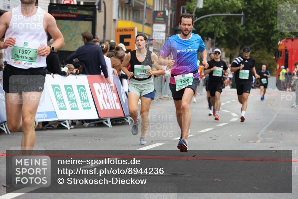 21.09.2025 - PSD Bank Halbmarathon Strokosch-Dieckow http://msf.ph/oto/8944236 21.09.2025 11:44:20 Ziel 1020, 1329, 1743, 1966, 1997, 2173, 2184, 2386, 3023, 3923, 4057 meine-sportfotos.de