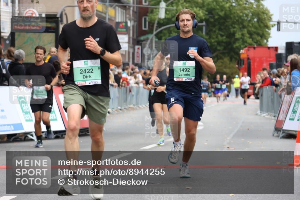 21.09.2025 - PSD Bank Halbmarathon Strokosch-Dieckow http://msf.ph/oto/8944255 21.09.2025 11:45:46 Ziel 1049, 1364, 1534, 2103, 2117, 2261, 2292, 2406, 2409, 2422, 2483, 3173 meine-sportfotos.de