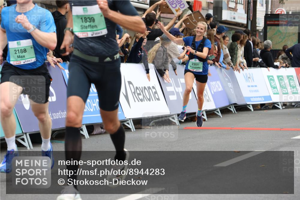21.09.2025 - PSD Bank Halbmarathon Strokosch-Dieckow http://msf.ph/oto/8944283 21.09.2025 11:44:31 Ziel 1743, 1798, 1839, 2184, 2188, 2351, 3923 meine-sportfotos.de