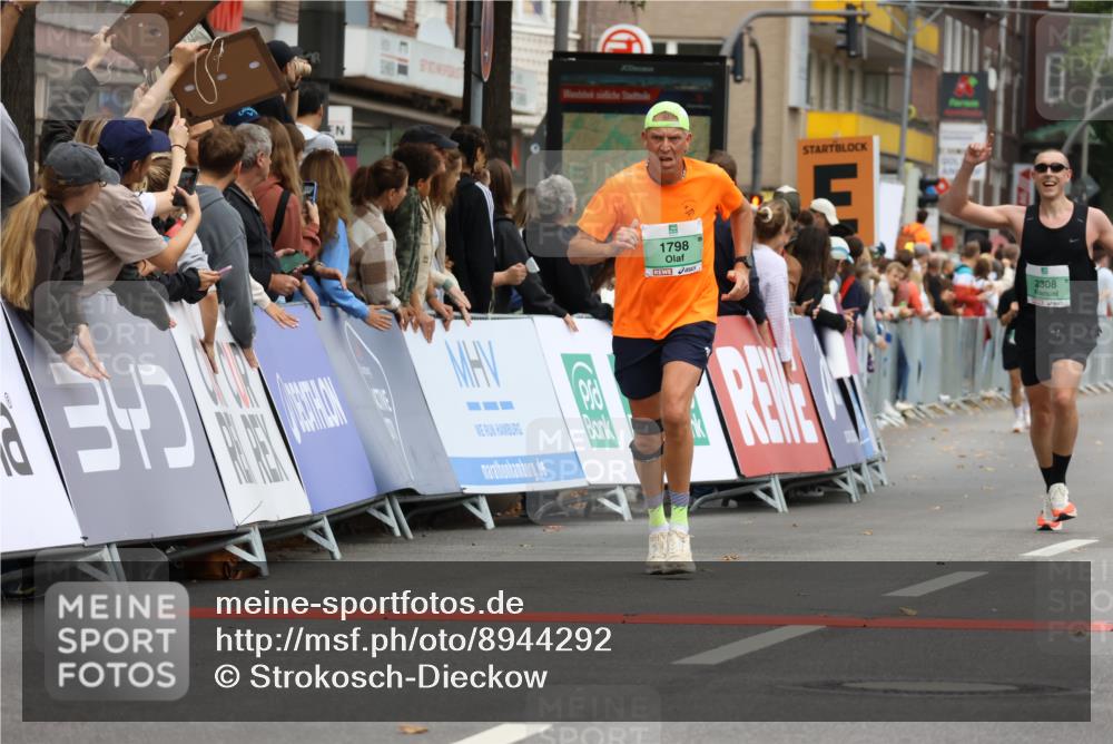 21.09.2025 - PSD Bank Halbmarathon Strokosch-Dieckow http://msf.ph/oto/8944292 21.09.2025 11:44:34 Ziel 1743, 1798, 1839, 2184, 2188, 2303, 2308, 2351 meine-sportfotos.de