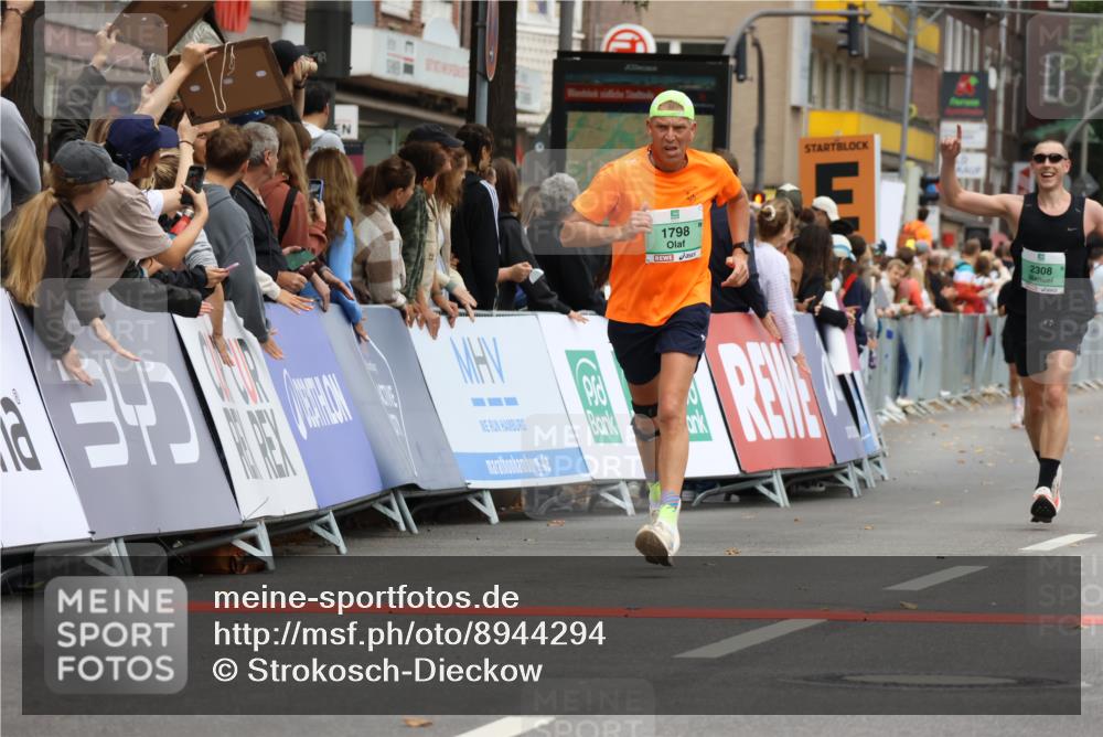 21.09.2025 - PSD Bank Halbmarathon Strokosch-Dieckow http://msf.ph/oto/8944294 21.09.2025 11:44:34 Ziel 1743, 1798, 1839, 2184, 2188, 2303, 2308, 2351 meine-sportfotos.de