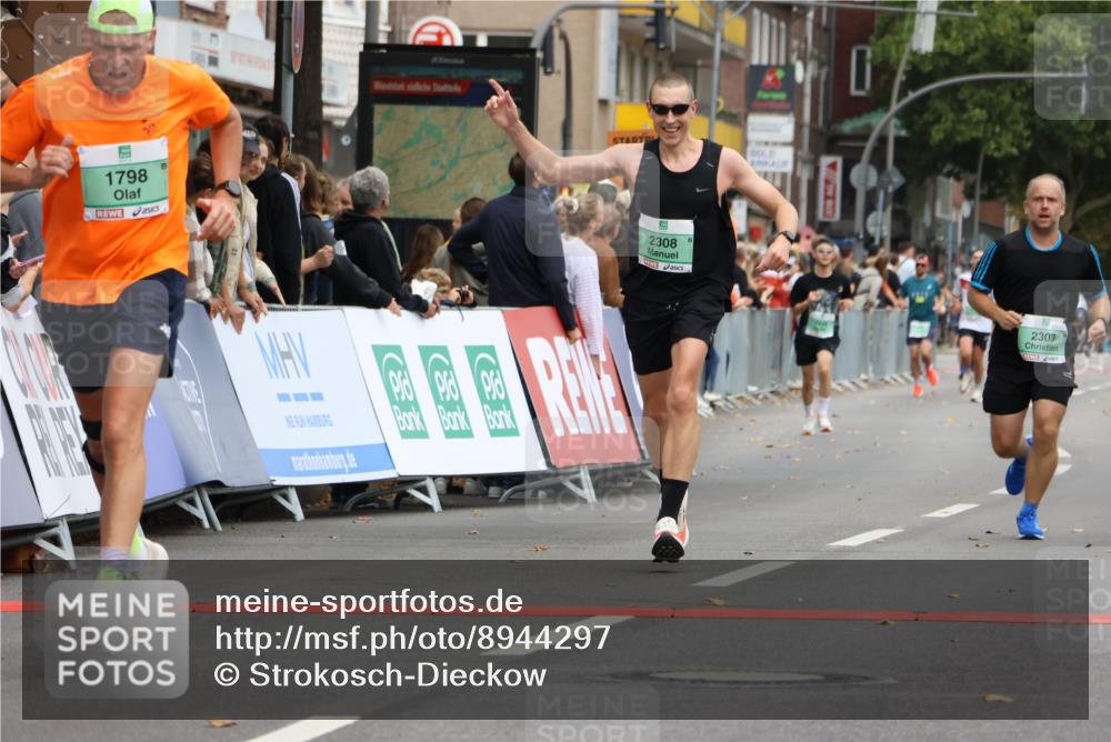 21.09.2025 - PSD Bank Halbmarathon Strokosch-Dieckow http://msf.ph/oto/8944297 21.09.2025 11:44:36 Ziel 1743, 1798, 1839, 2184, 2188, 2303, 2308, 2351 meine-sportfotos.de