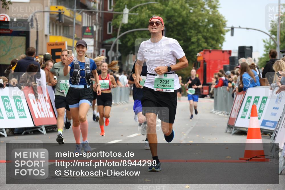 21.09.2025 - PSD Bank Halbmarathon Strokosch-Dieckow http://msf.ph/oto/8944298 21.09.2025 11:46:07 Ziel 1062, 1751, 2129, 2141, 2229, 2235 meine-sportfotos.de