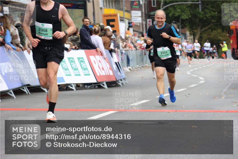 21.09.2025 - PSD Bank Halbmarathon Strokosch-Dieckow http://msf.ph/oto/8944316 21.09.2025 11:44:38 Ziel 1798, 1839, 2188, 2303, 2308, 2351 meine-sportfotos.de
