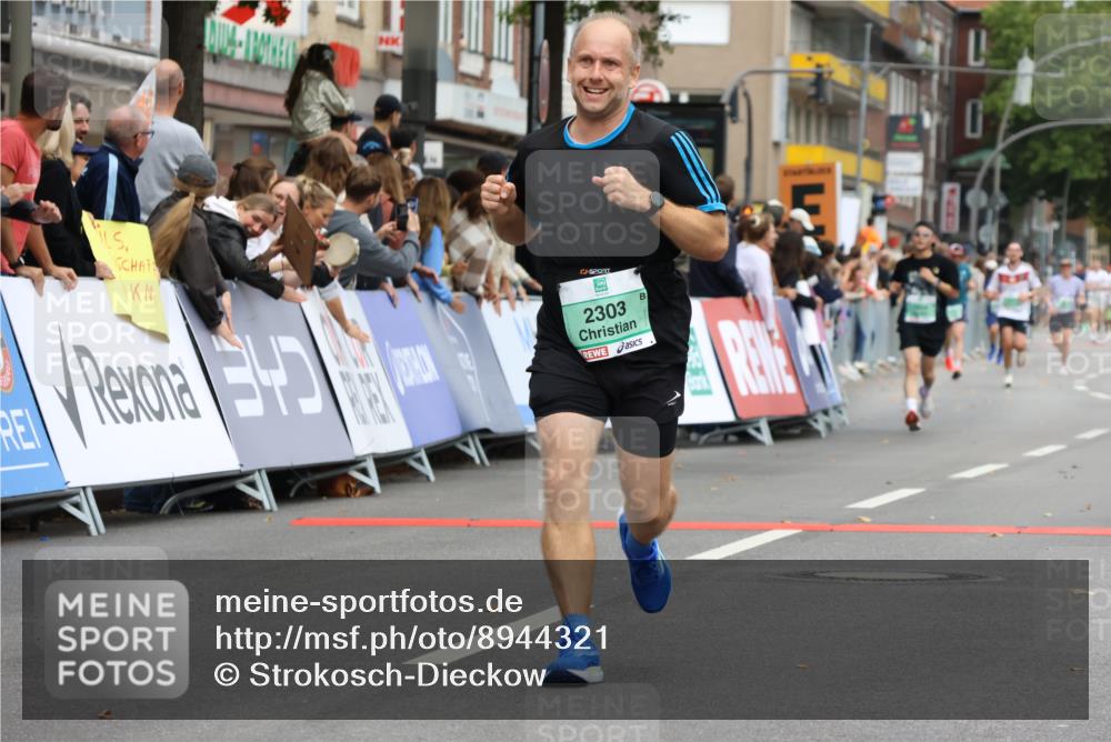 21.09.2025 - PSD Bank Halbmarathon Strokosch-Dieckow http://msf.ph/oto/8944321 21.09.2025 11:44:42 Ziel 1554, 1798, 2303, 2308 meine-sportfotos.de