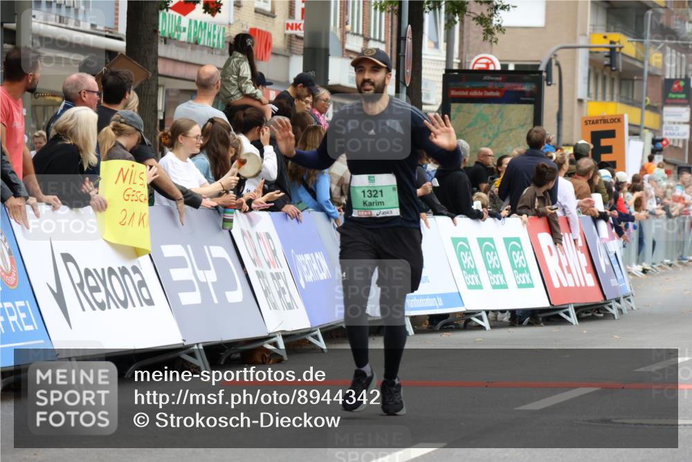 21.09.2025 - PSD Bank Halbmarathon Strokosch-Dieckow http://msf.ph/oto/8944342 21.09.2025 11:46:27 Ziel 1321, 1583, 2791, 2919, 2931, 3630 meine-sportfotos.de