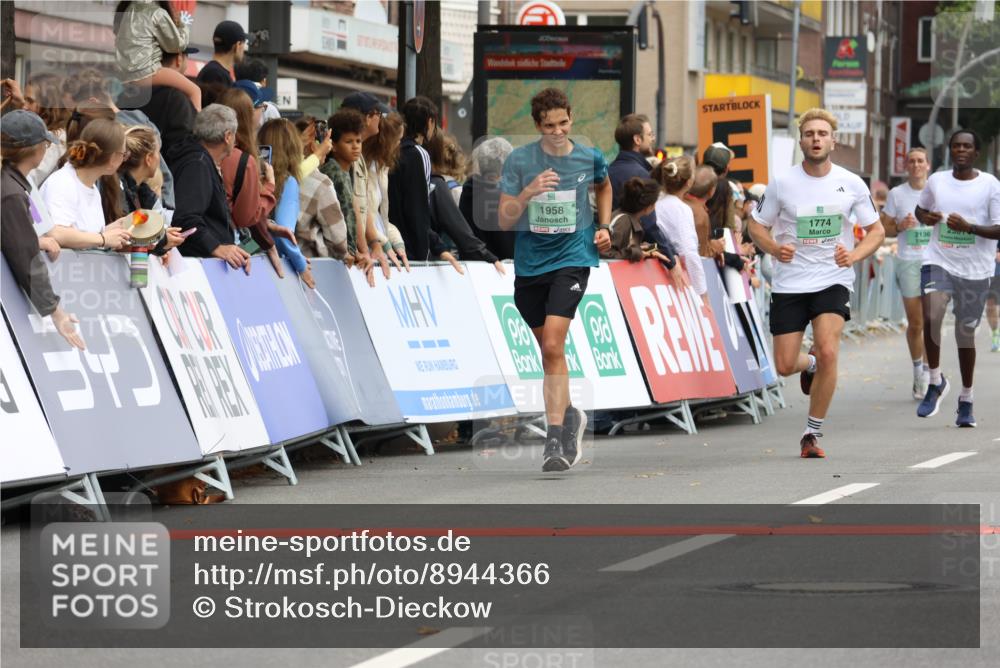 21.09.2025 - PSD Bank Halbmarathon Strokosch-Dieckow http://msf.ph/oto/8944366 21.09.2025 11:45:03 Ziel 1722, 1728, 1774, 1958, 2171, 2501, 2605, 3925 meine-sportfotos.de