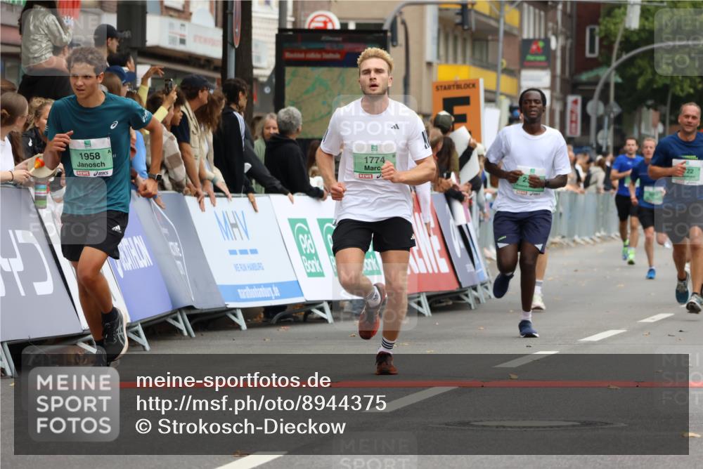 21.09.2025 - PSD Bank Halbmarathon Strokosch-Dieckow http://msf.ph/oto/8944375 21.09.2025 11:45:05 Ziel 1123, 1722, 1728, 1774, 1958, 2136, 2171, 2501, 2605, 3925 meine-sportfotos.de