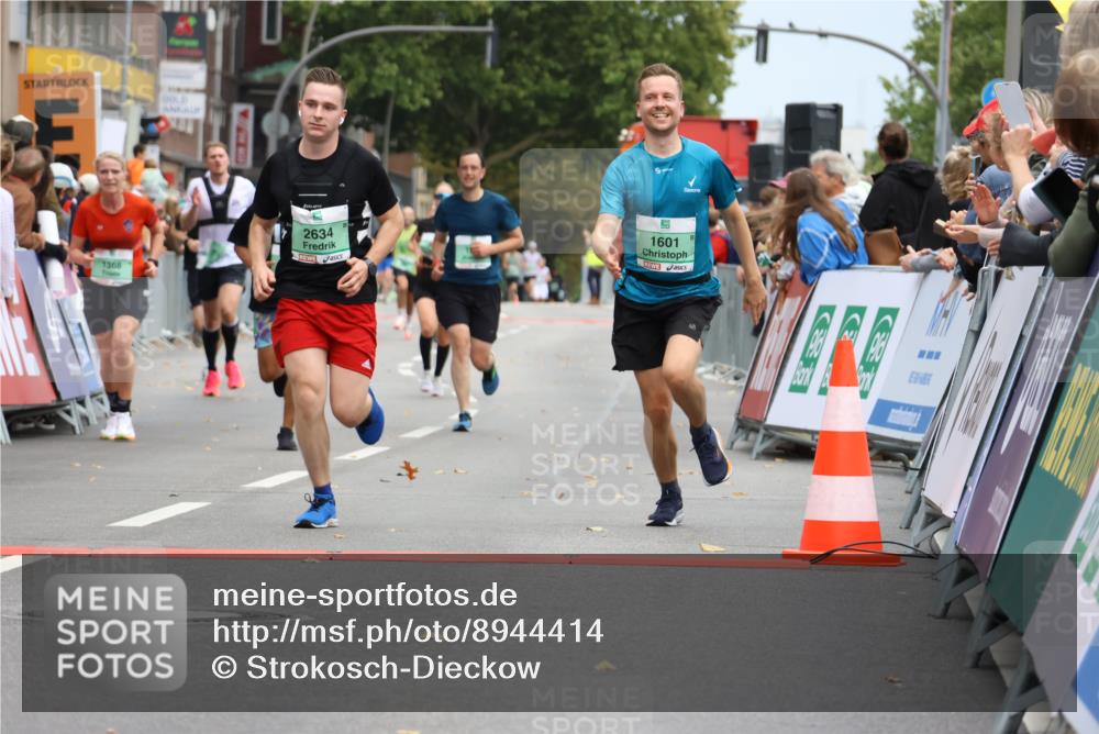 21.09.2025 - PSD Bank Halbmarathon Strokosch-Dieckow http://msf.ph/oto/8944414 21.09.2025 11:46:48 Ziel 1368, 1465, 1582, 1601, 1810, 1956, 1993, 2112, 2155, 2634, 2657, 3102 meine-sportfotos.de