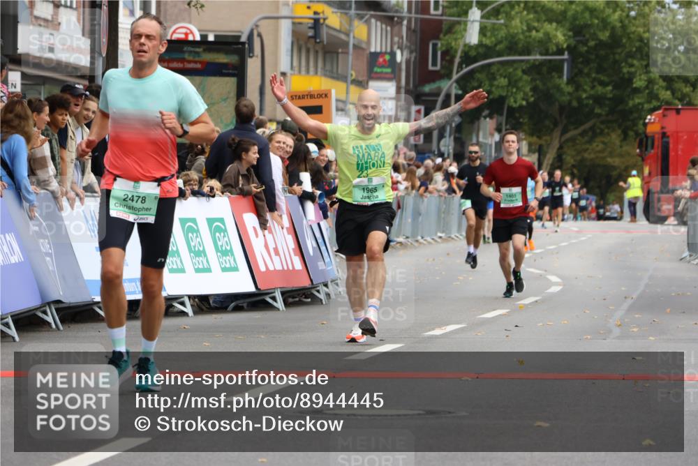 21.09.2025 - PSD Bank Halbmarathon Strokosch-Dieckow http://msf.ph/oto/8944445 21.09.2025 11:47:01 Ziel 1368, 1465, 1965, 1993, 2070, 2078, 2478, 3078 meine-sportfotos.de