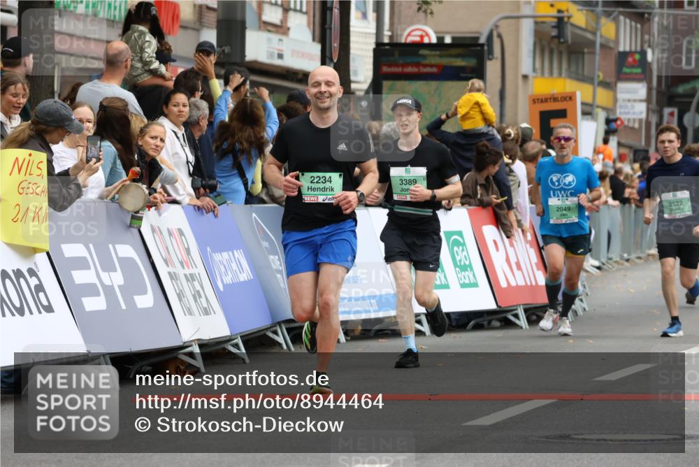 21.09.2025 - PSD Bank Halbmarathon Strokosch-Dieckow http://msf.ph/oto/8944464 21.09.2025 11:47:23 Ziel 1164, 1401, 1530, 2049, 2234, 2522, 3389 meine-sportfotos.de