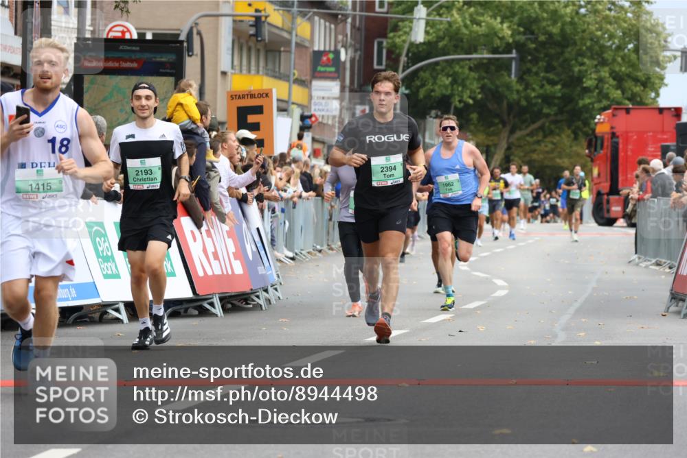 21.09.2025 - PSD Bank Halbmarathon Strokosch-Dieckow http://msf.ph/oto/8944498 21.09.2025 11:47:46 Ziel 1962, 2193, 2276, 2394, 2725 meine-sportfotos.de