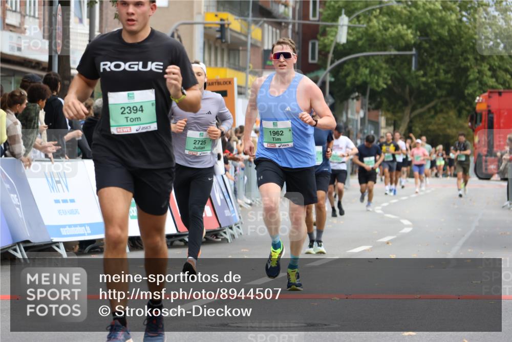21.09.2025 - PSD Bank Halbmarathon Strokosch-Dieckow http://msf.ph/oto/8944507 21.09.2025 11:47:50 Ziel 1962, 2193, 2233, 2394, 2725 meine-sportfotos.de