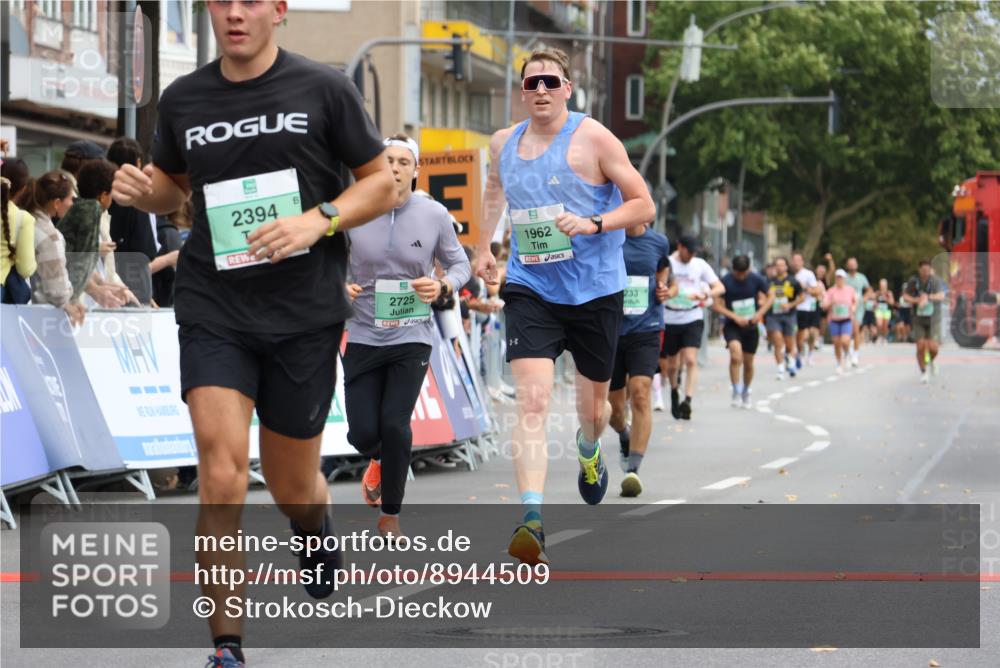 21.09.2025 - PSD Bank Halbmarathon Strokosch-Dieckow http://msf.ph/oto/8944509 21.09.2025 11:47:50 Ziel 1962, 2193, 2233, 2394, 2725 meine-sportfotos.de