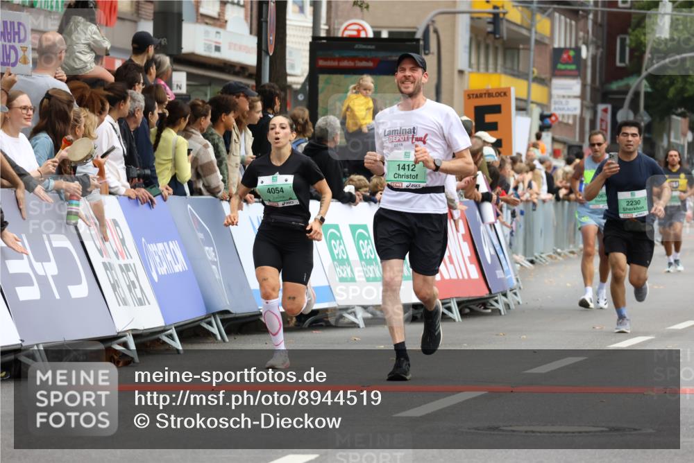 21.09.2025 - PSD Bank Halbmarathon Strokosch-Dieckow http://msf.ph/oto/8944519 21.09.2025 11:48:00 Ziel 1067, 1081, 1412, 1962, 2230, 2233, 2725, 4054 meine-sportfotos.de