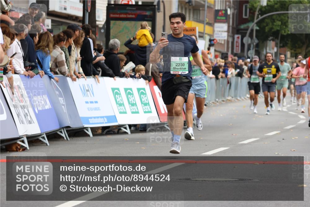 21.09.2025 - PSD Bank Halbmarathon Strokosch-Dieckow http://msf.ph/oto/8944524 21.09.2025 11:48:02 Ziel 1067, 1081, 1412, 2230, 2233, 2725, 4054 meine-sportfotos.de