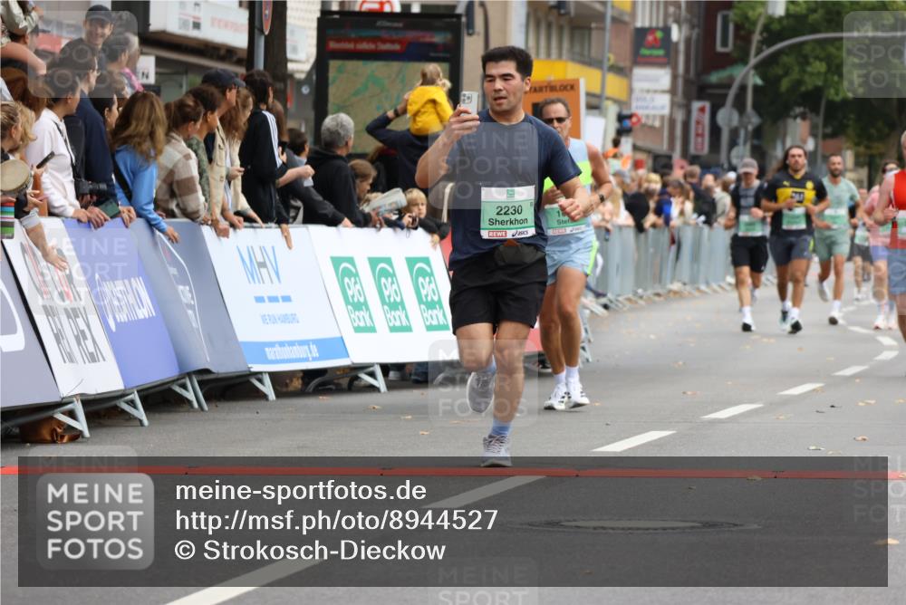 21.09.2025 - PSD Bank Halbmarathon Strokosch-Dieckow http://msf.ph/oto/8944527 21.09.2025 11:48:03 Ziel 1067, 1081, 1412, 2230, 2233, 3926, 4054 meine-sportfotos.de